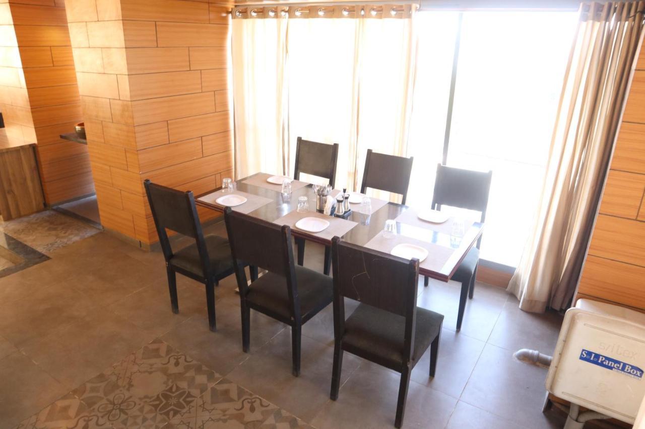 Hotel Grand Ecotel, Aurangabad Екстериор снимка