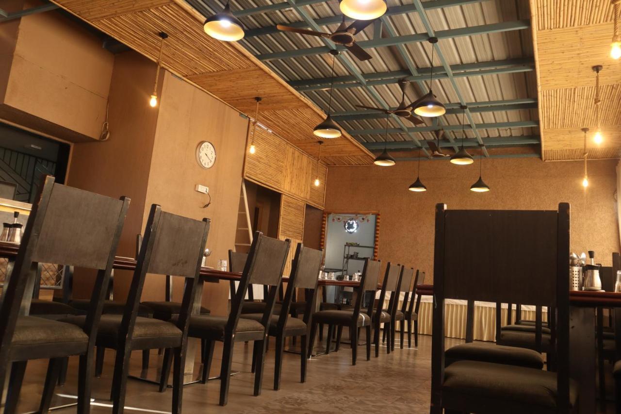 Hotel Grand Ecotel, Aurangabad Екстериор снимка
