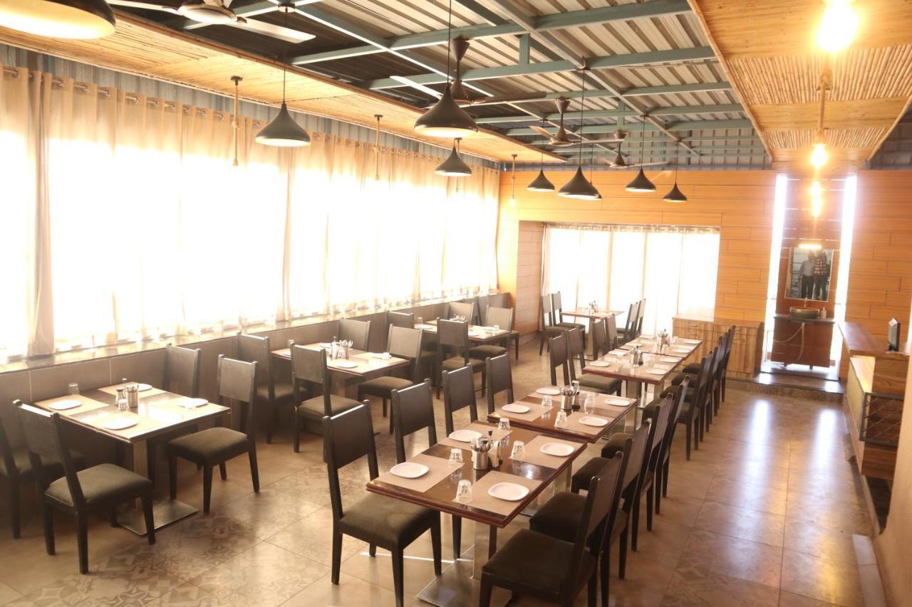 Hotel Grand Ecotel, Aurangabad Екстериор снимка