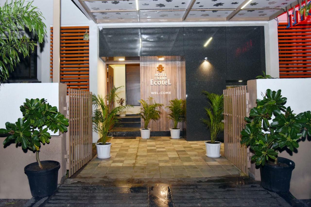 Hotel Grand Ecotel, Aurangabad Екстериор снимка